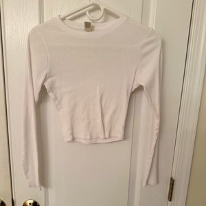 Ribbed white long sleeve crop top